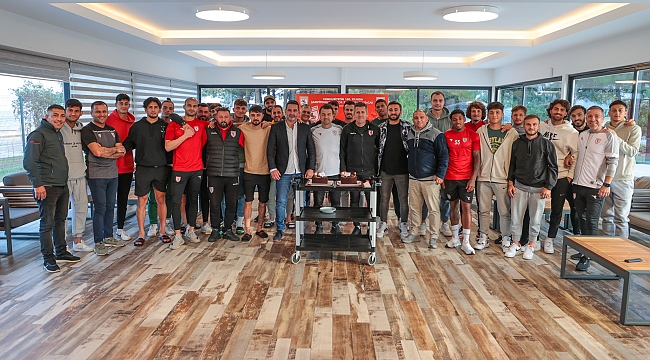 Taraftar gruplarından moral