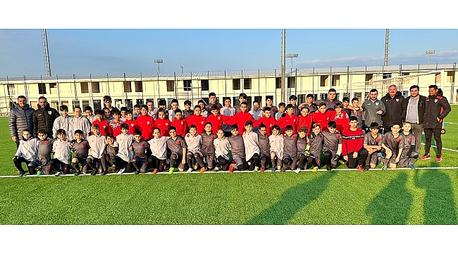 Alt yapıda dostluk maçı