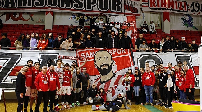 Dev adamlardan 8. galibiyet 92-74