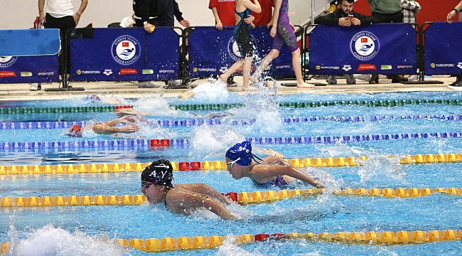 Havuzda büyük rekabet