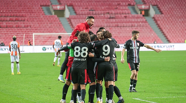 İkinci sırada bitirdi