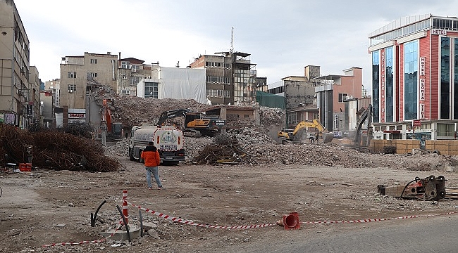 Anakent İş Merkezi tarih oldu