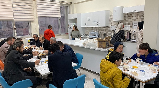 Gençler sabah namazında buluştu