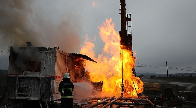 Su sondajında çıkan metan gazı alev aldı