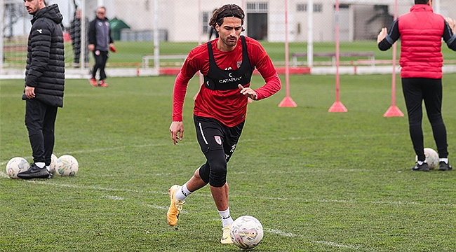 Ahmet 11’i istiyor