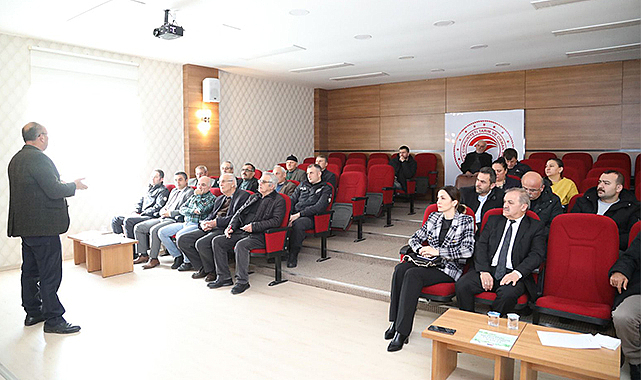 Çiftçilere arıcılık eğitimi