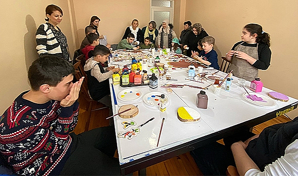 Çocuklar ve anneler için atölye