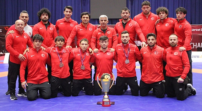 Genç güreşçiler Avrupa şampiyonu