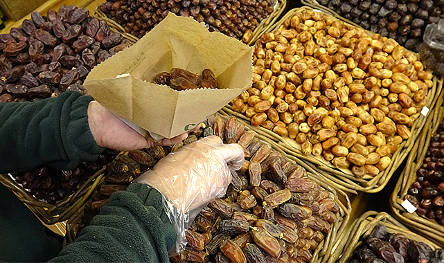 İftar sonrasında uyku haline karşı hurma