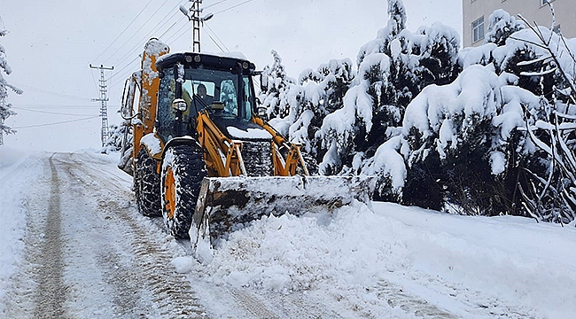 Mart kapıdan baktırdı!