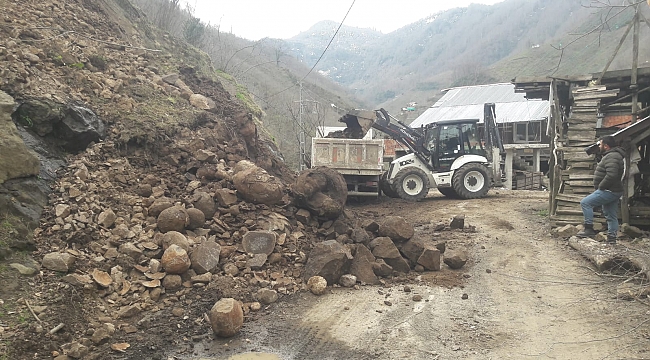 Salıpazarı'nda heyelan!