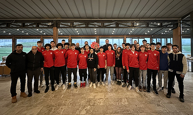 Şampiyonlar yemekte buluştu