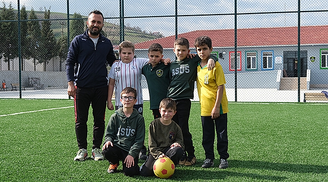 Tekkeköy’de öğrencilere futbol eğitimi