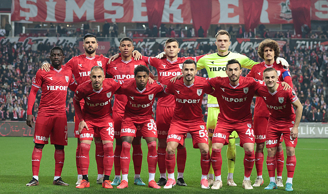 Samsunspor, 11 yıl aradan sonra Süper Lig'e yükseldi