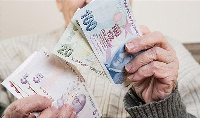 2,7 milyar TL yaşlı aylığı ve engelli aylığı hesaplara yatırıldı