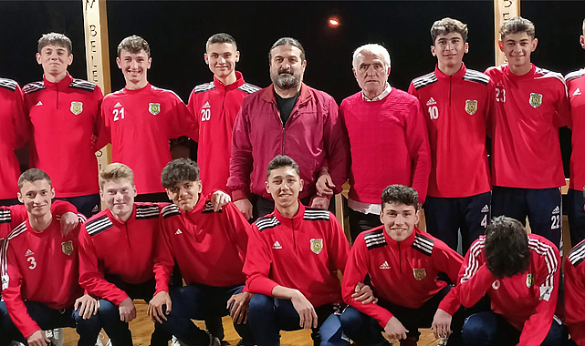 Adem Yıldırım Karadenizspor takımına iftar verdi