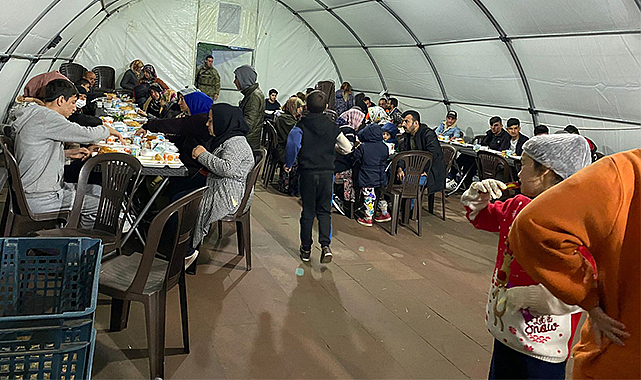 Asarcık’ta depremzede kadınlarla iftar