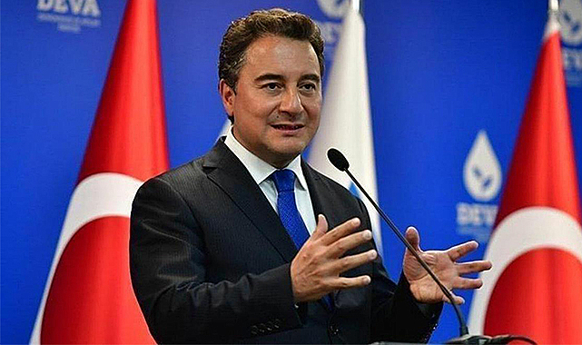 Babacan: Dövizler bitti, son haftalarda harıl harıl altınları satıyorlar