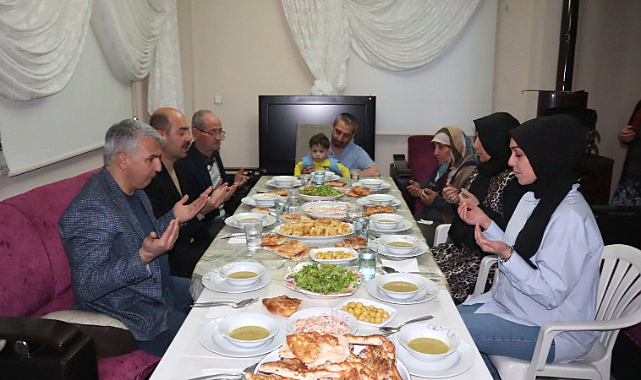 Başkan Kılıç depremzede aileye konuk oldu