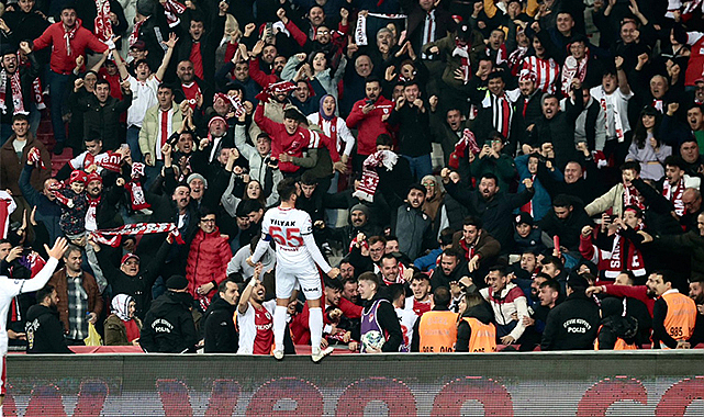 ‘Biz maçlara 12 kişiyle başlıyoruz’