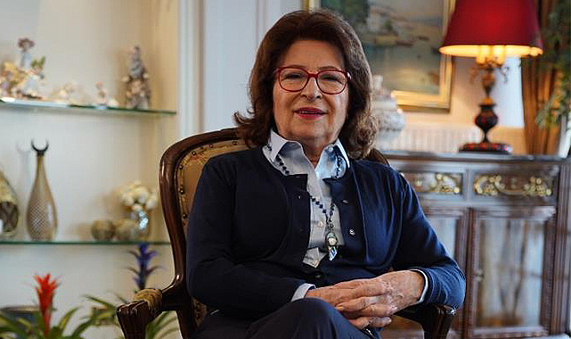 Bu defa kendi hayat hikayesinin adını yazdı