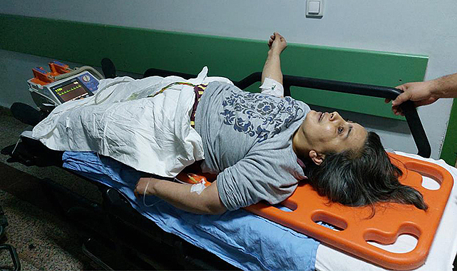 Cam silerken 3. kattan düşen temizlikçi kadın ağır yaralandı