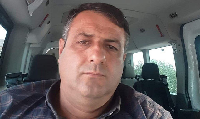 Canik’te traktör ağaca çarptı