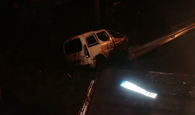 Çarşamba'da devrilen aracın sürücüsü yaralandı