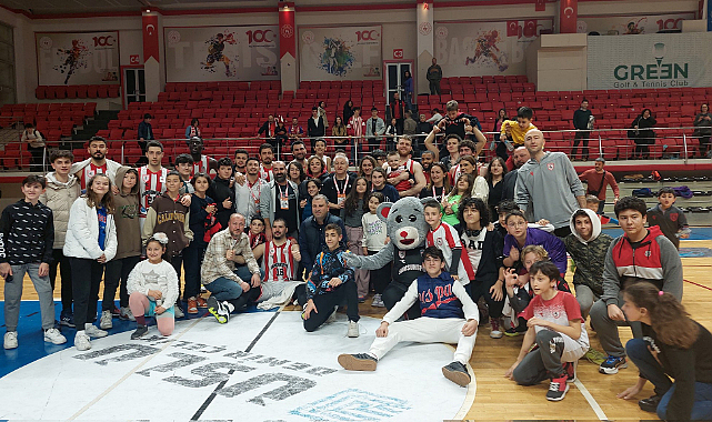 Dev adamlardan Süper Lig yürüyüşü