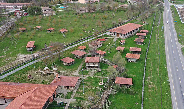 Dünya'da benzeri olmayan "Ambarköy" ziyaretçilerini bekliyor