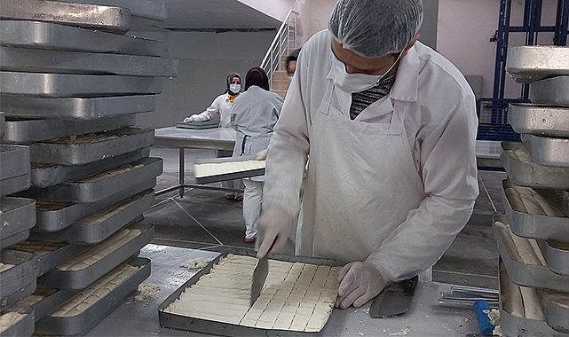 Havza’da günde 7 ton tatlı imal ediyorlar