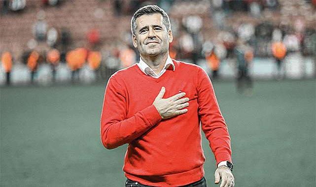 KIRMIZI KAZAK SATIŞTA