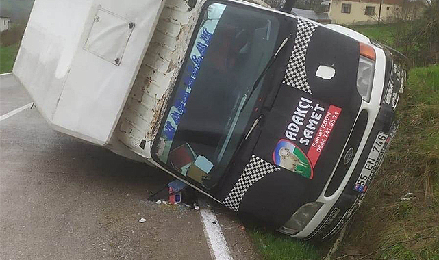 Kontrolden çıkan kamyonet devrildi