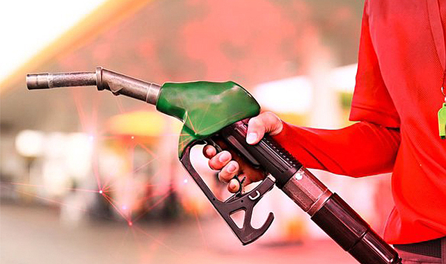 Motorine indirim sinyali