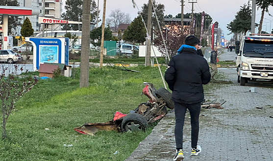 Otomobil ağaca çarptı: 1 yaralı