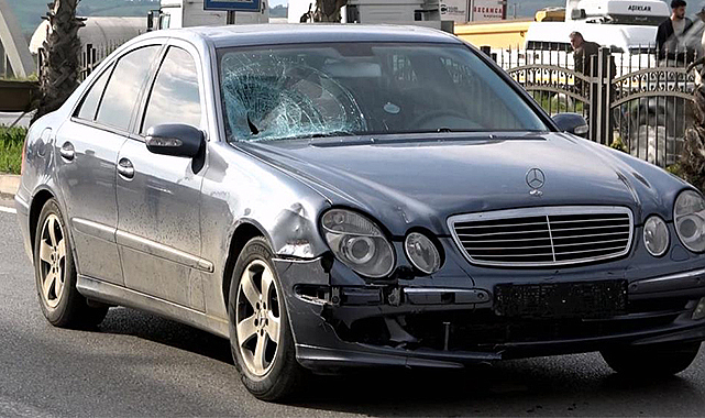 Otomobilin çarptığı 79 yaşındaki elektrikli bisiklet sürücüsü ağır yaralandı