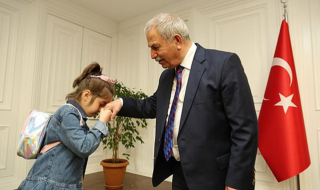 "Pandemi günlerinin geride kaldığı bir bayramlaşma”