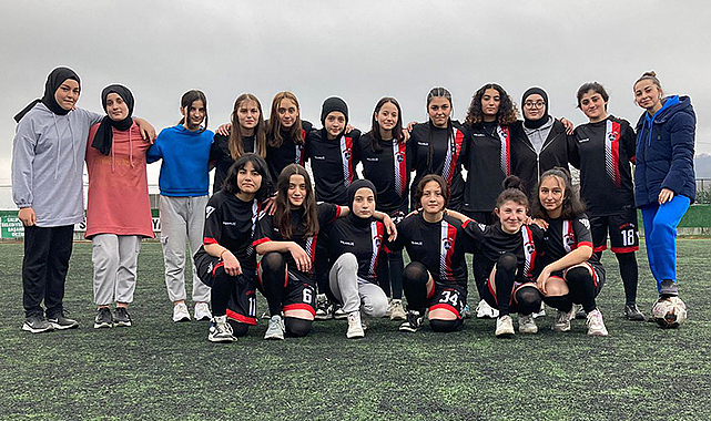 Salıpazarı’nda kadın futboluna yoğun ilgi