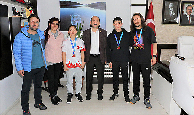 Şampiyon tırmanışçılardan Dereci’ye ziyaret