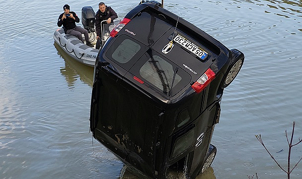 Samsun'da araç gölete uçtu