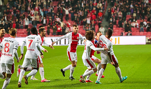 Samsunspor rakiplerinin serilerine son verdi
