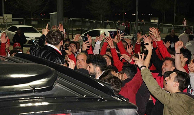 Sefo üçlü çektirdi