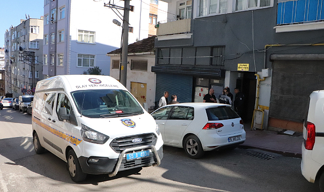 Tabanca ile şakalaşma kanlı bitti: 1'i ağır 2 yaralı