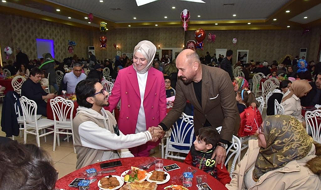 Tekkeköy Belediyesi afetzede aileleri iftarda buluşturdu