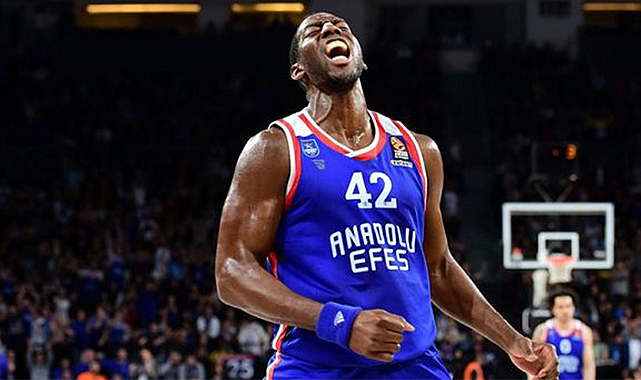 TIR dorsesi devrildi ABD’li basketbolcu Bryant Dunston yaralandı