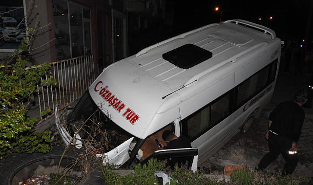 Vezirköprü’de iki araç çarpıştı: 6 yaralı