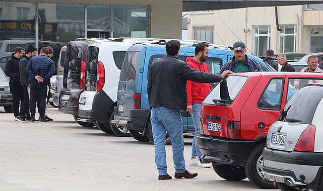 2. el otomobil piyasası hareketlendi: En çok 300 ile 500 bin TL arasındaki araçlar satılıyor