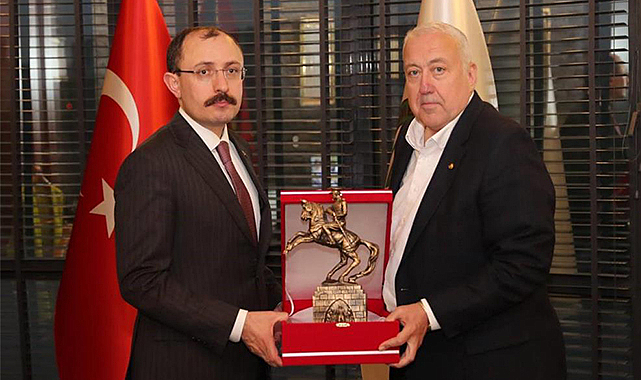 Bakan Muş: "Bu verimli topraklarımızın değerini çok daha iyi bilmemiz gerekiyor”