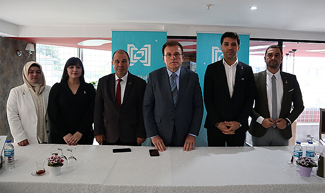 Boş tencere iktidar değiştirir