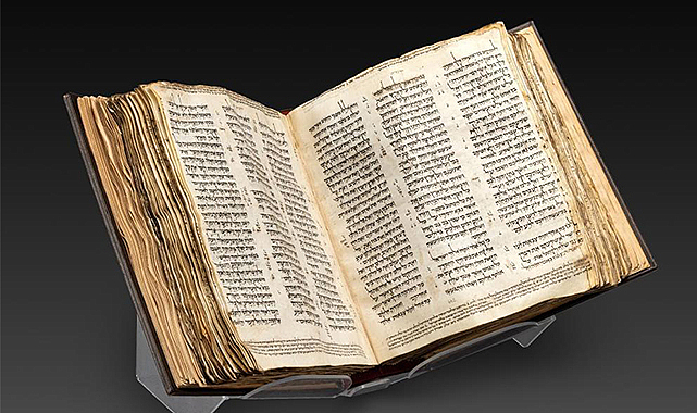 Dünyanın en eski ve en eksiksiz İbranice İncil'i 38,1 milyon dolara satıldı